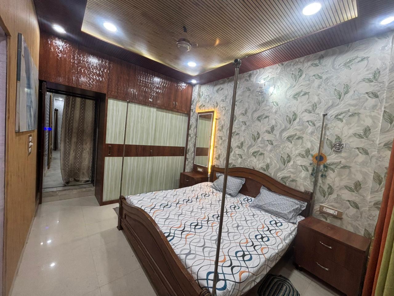 Grand 4 BHK Independent Villa near Peoples Mall